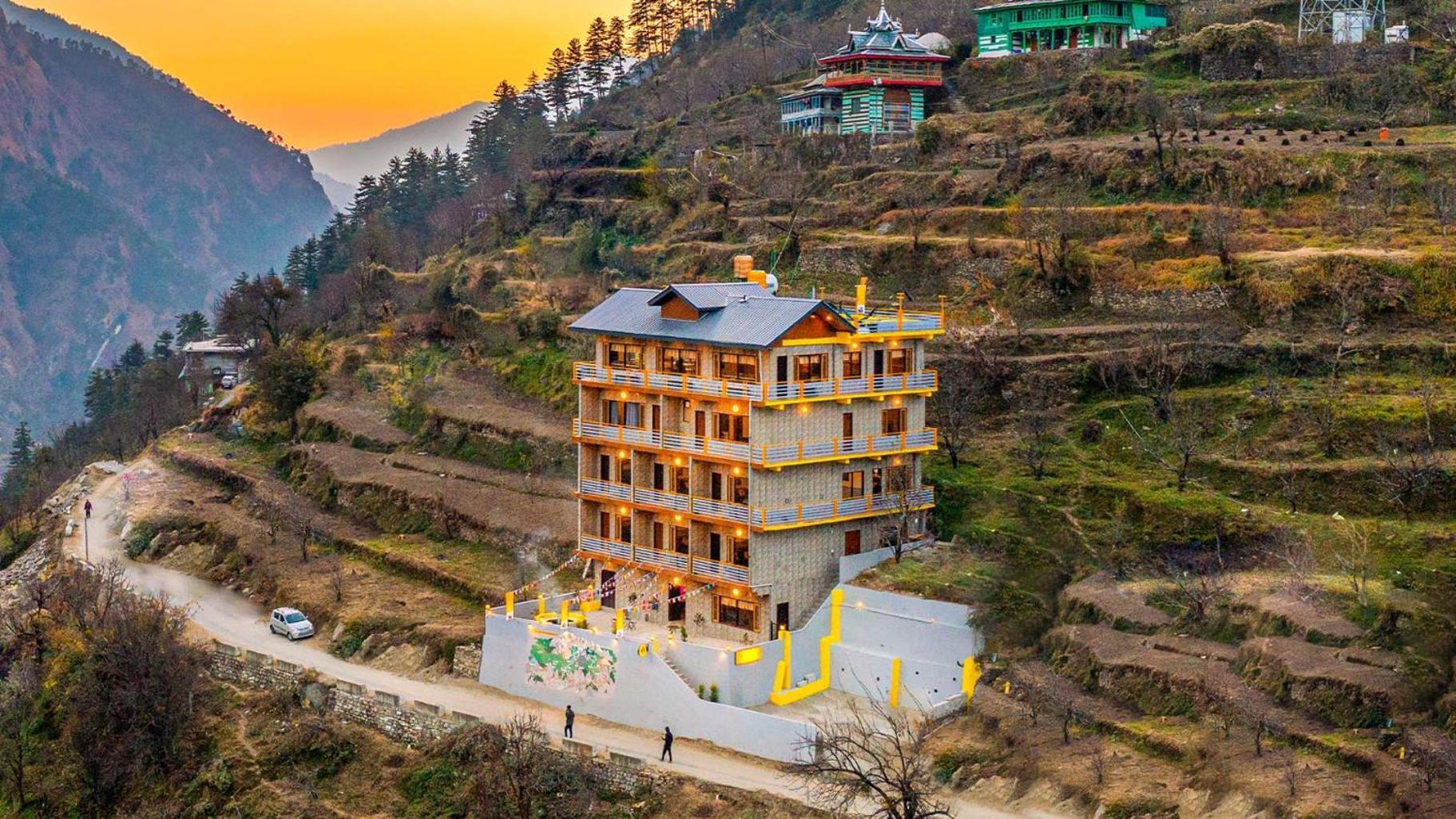The Hosteller Tirthan Valley Gushaini Buitenkant foto