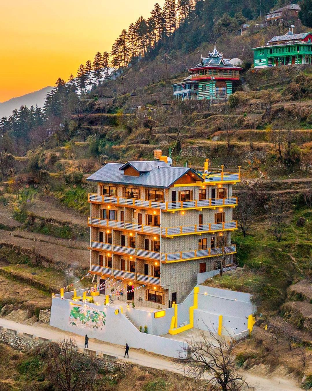The Hosteller Tirthan Valley Gushaini Buitenkant foto