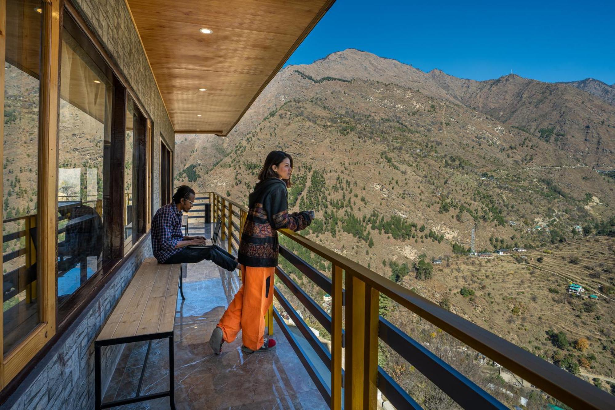 The Hosteller Tirthan Valley Gushaini Buitenkant foto